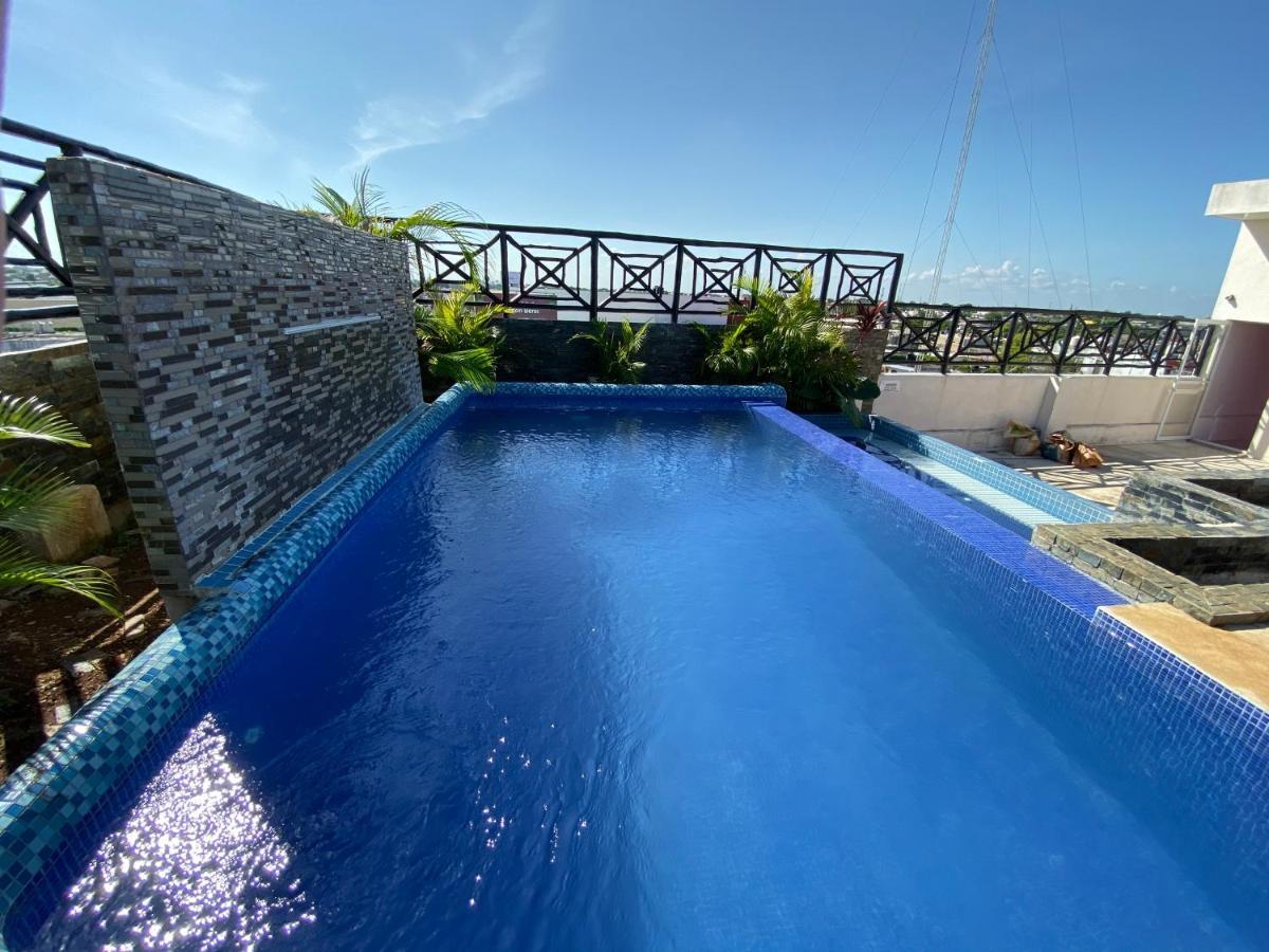 Suites La Roca By R&T Cancún Exterior foto